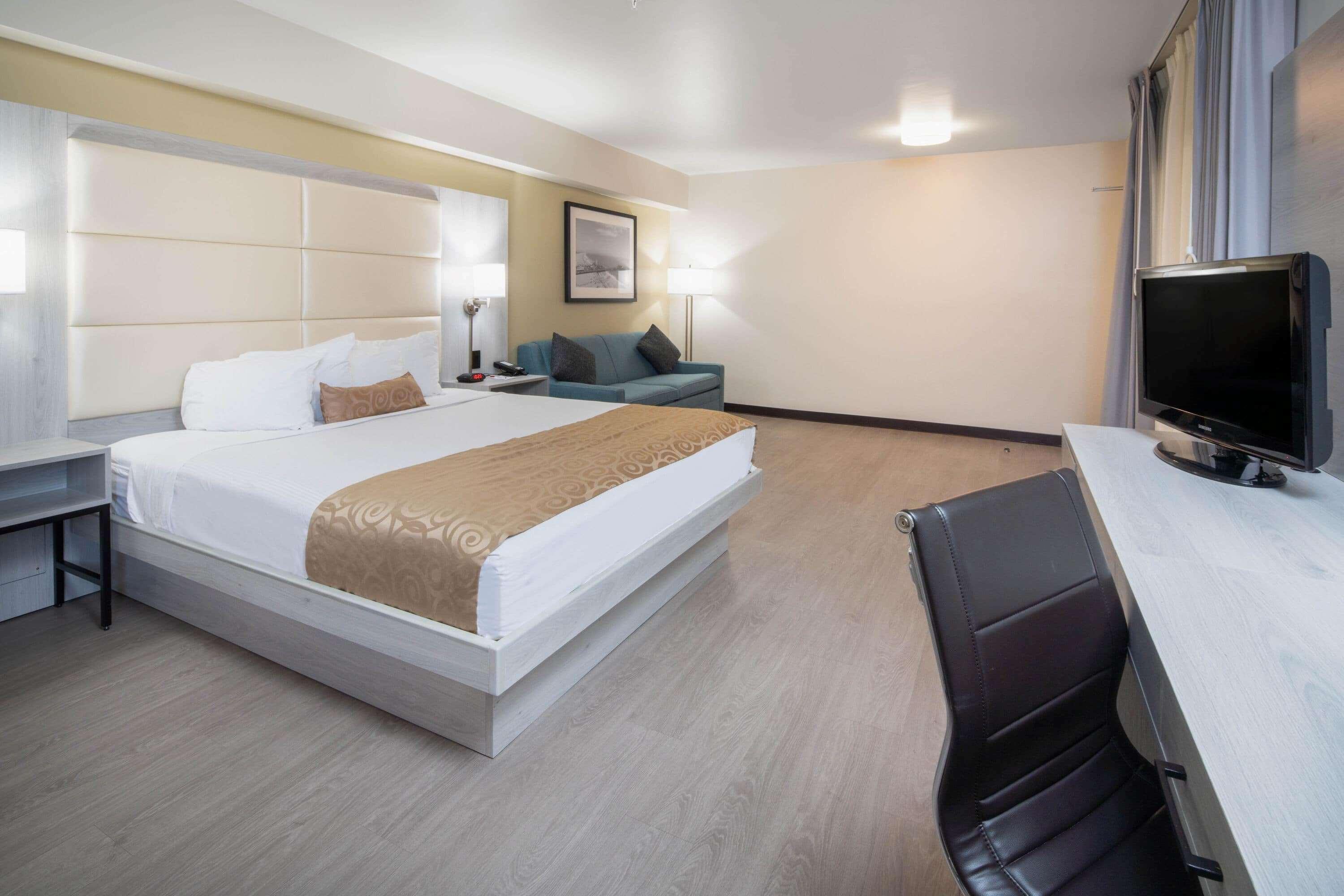 Hotel Ramada By Wyndham Burbank Airport Extérieur photo