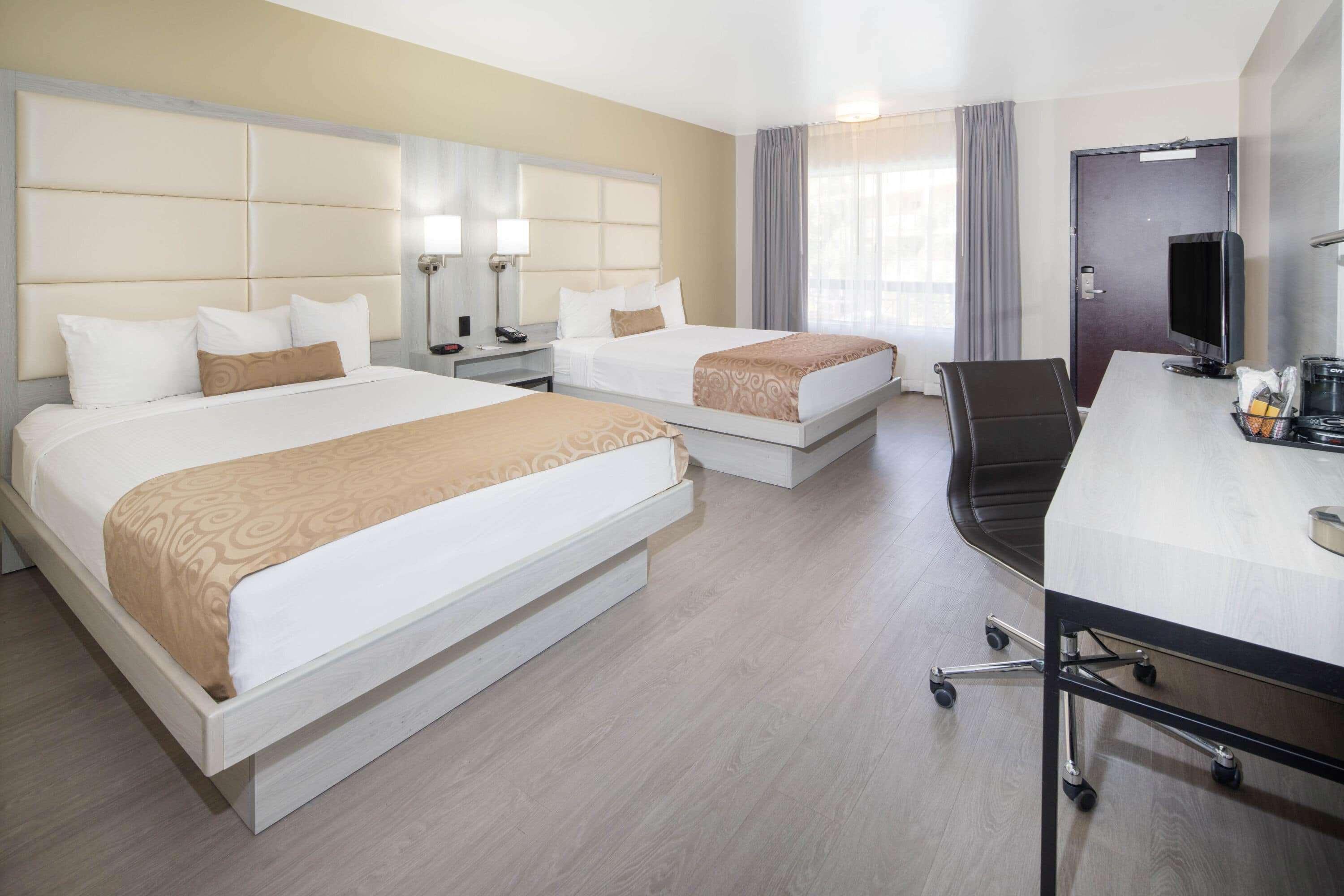 Hotel Ramada By Wyndham Burbank Airport Extérieur photo