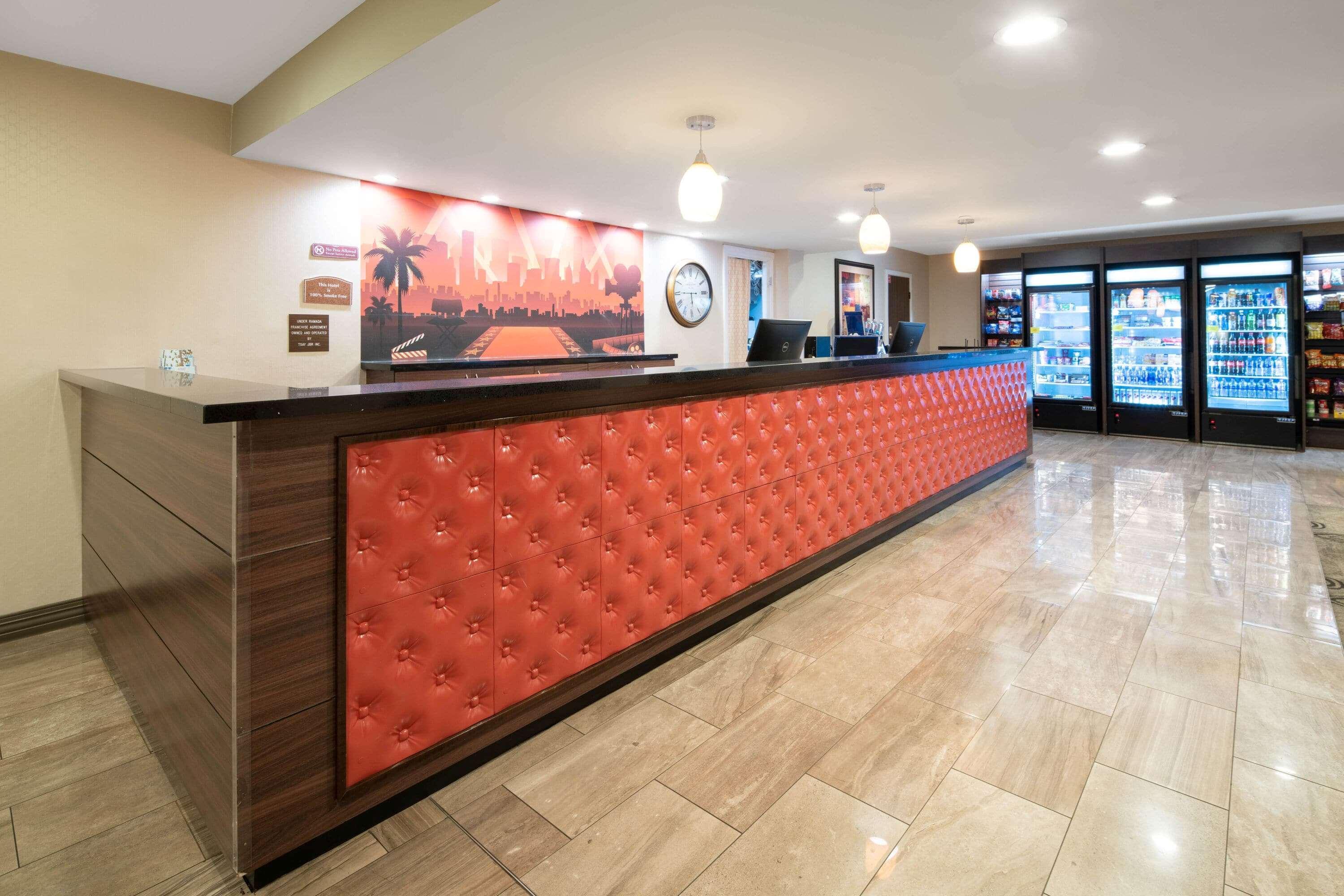 Hotel Ramada By Wyndham Burbank Airport Extérieur photo